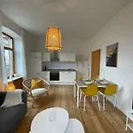 Pfaffenhof Lejlighed *