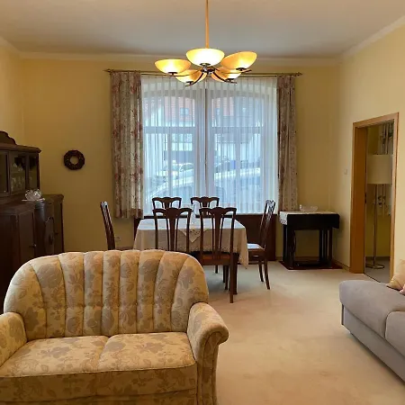 Pfaffenhof Apartment *