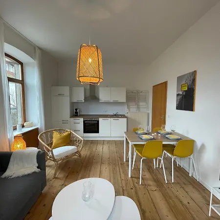 Pfaffenhof Apartment *